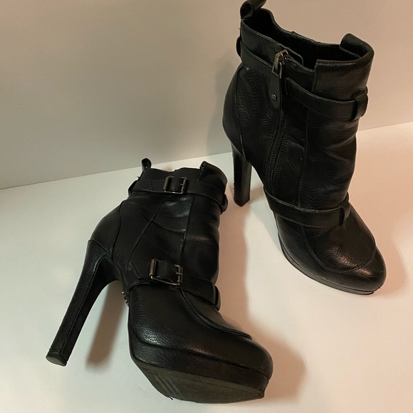 SIMPLY VERA VERA WANG ANKLE PLATFORM BOOTIE - Picture 7 of 8